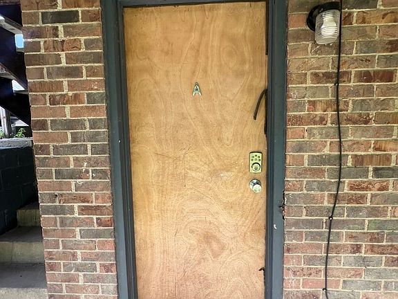 2nd image of 189 W Patterson Ave