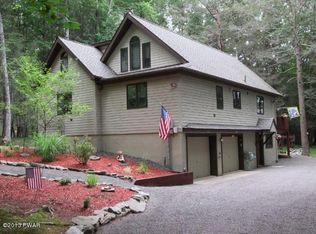 36 Maple Dr, Lakeville, PA 18438