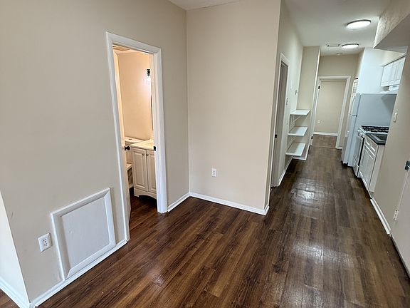 5th image of 1504 Isherwood St NE #3