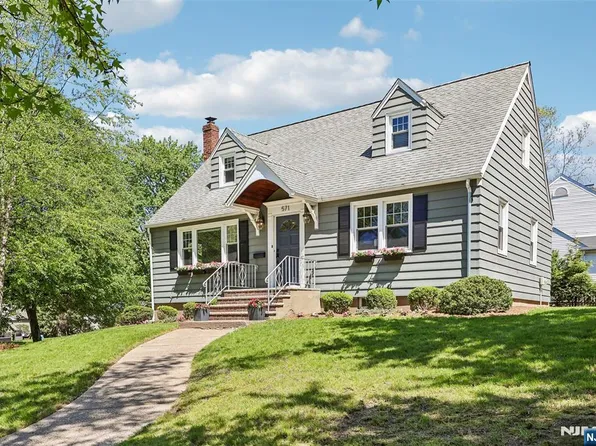 571 Laurel Rd, Ridgewood, NJ 07450