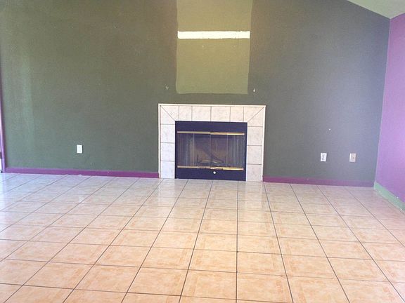 4th image of 17037 Crescent Dr