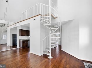 33 Charles St #2, Solomons, MD 20688