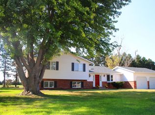 719 E 48th St, Kearney, NE 68847