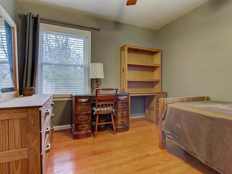 8589 Wicklow Ave — Photo 15