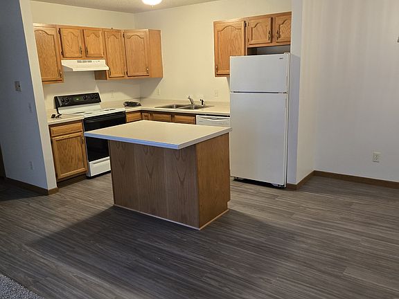 4th image of 1288 Spruce Ct
