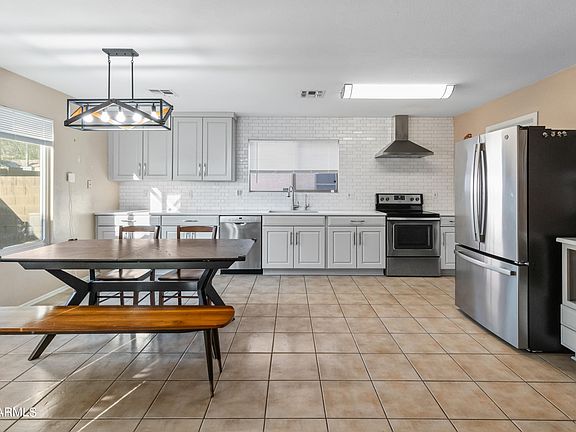 4th image of 18611 N 2nd Ave #2