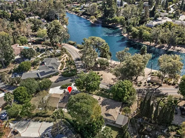 3201 Lakeknoll Dr, Fullerton, CA 92835