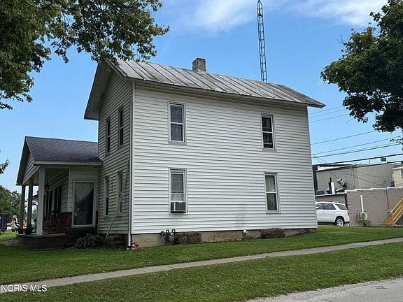 5th image of 107 W North St