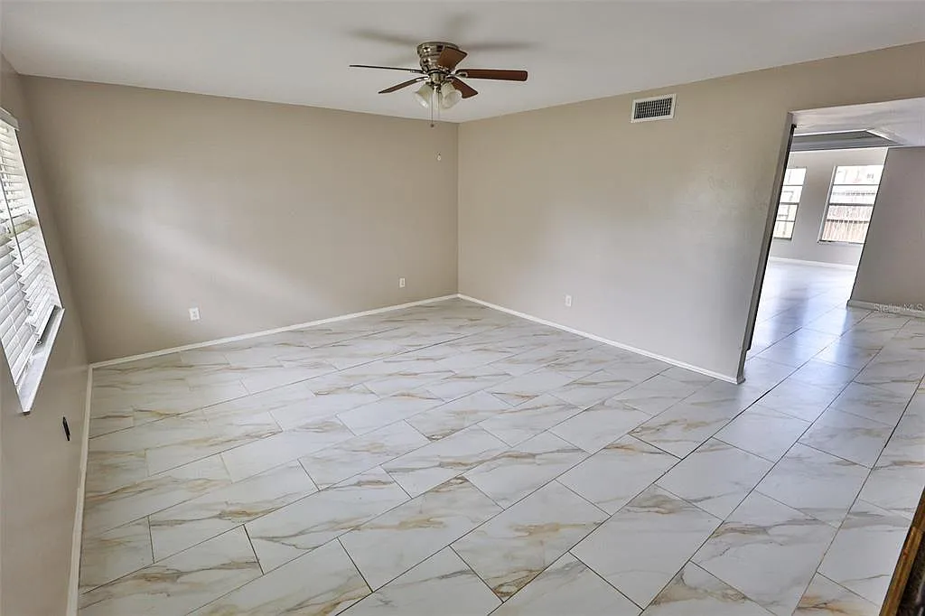 3 bed, 1.5 bath, 1440 sqft, $2,600 — Photo 3