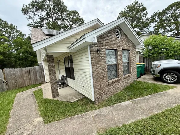 1718 Bennetts End, Fort Walton Beach, FL 32547