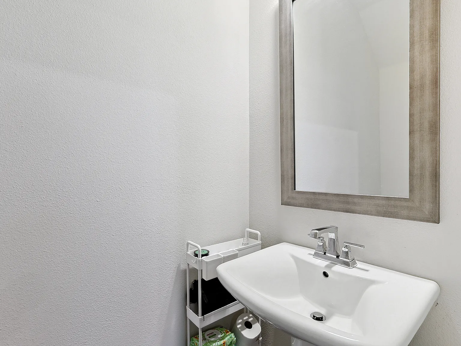 3 bed, 2062 sqft, $3,250 — Photo 4