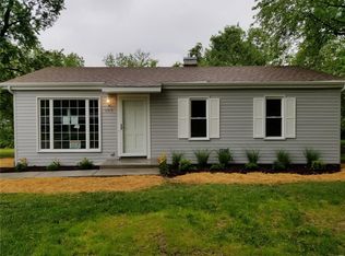 822 Crestland Dr, Ballwin, MO
