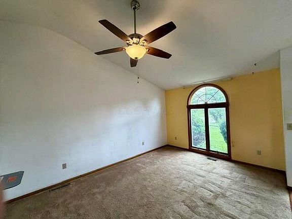 3rd image of 1093 Lizabeth Cir