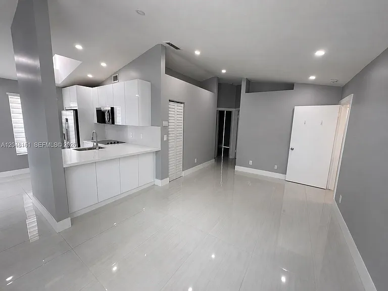 21562 SW 87th Pl — Photo 5