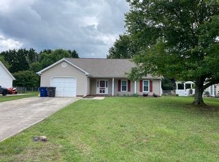 557 Covington Ridge Rd, Winston Salem, NC 27107