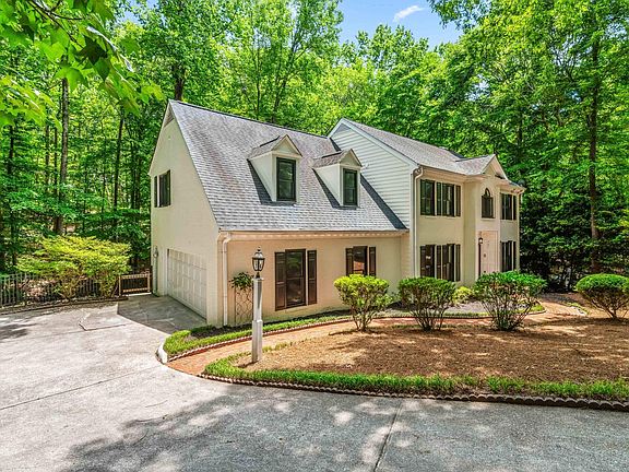 4th image of 701 Presnell Ct