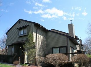 52 Sparrow Cir, Newton, NJ 07860