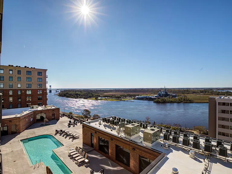Overlook at RiverPlace — Photo 13