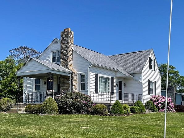 312 Roseberry Ln