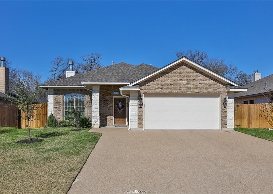 1st image of 949 Dove Landing Ave