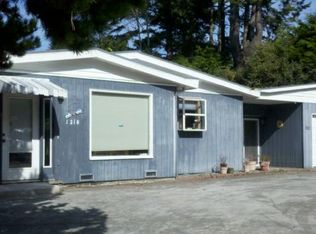 1218 W Mar Vista Ln, Brookings, OR