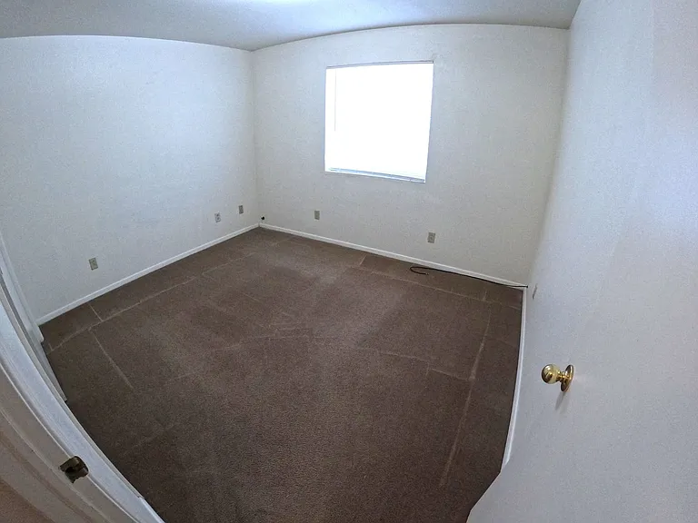 637 Foster Rd — Photo 6