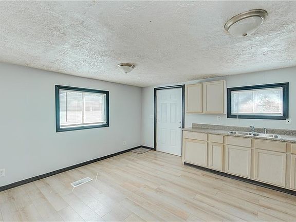 5th image of 5451 E Orange St