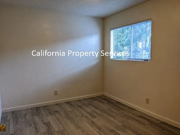 826 Front St #4 — Photo 10