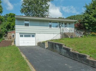 7 Avenue East Ext, Beacon Falls, CT 06403