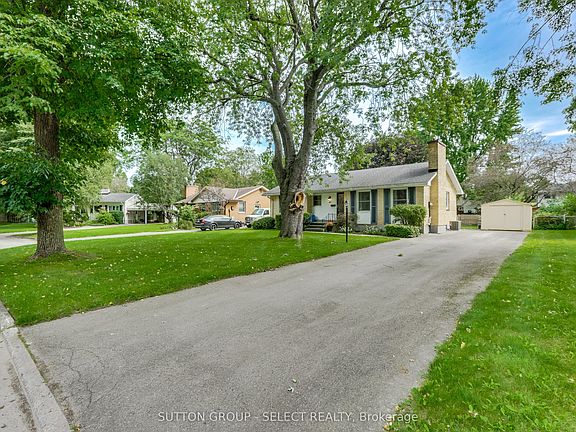 3rd image of 49 McLeod Cres