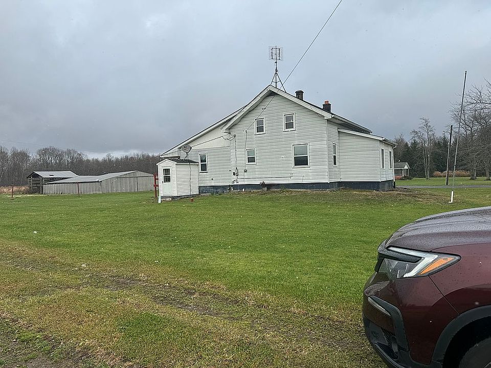 2nd image of 7576 Dicksonburg Rd