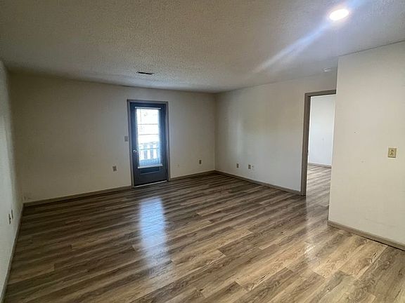 5th image of 1307 Westview St APT 11