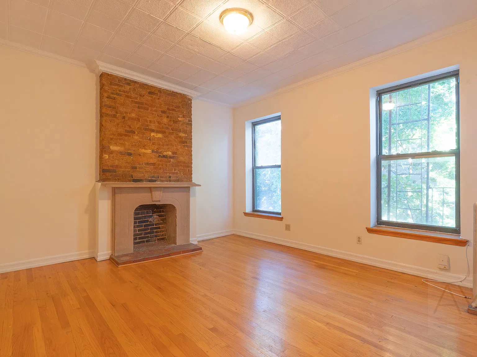 71 Underhill Avenue — Photo 1