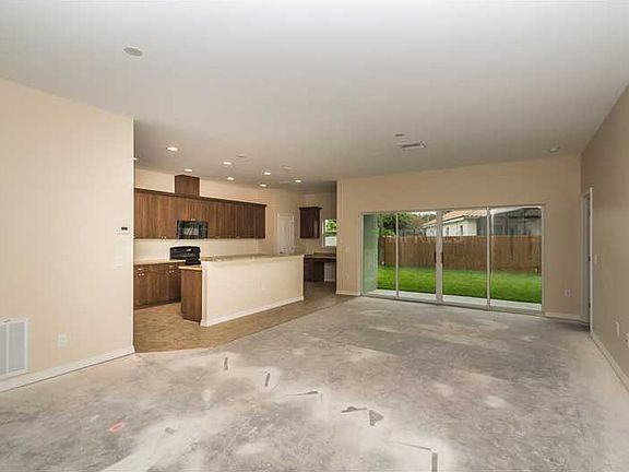 3rd image of 615 Charlotte Ave