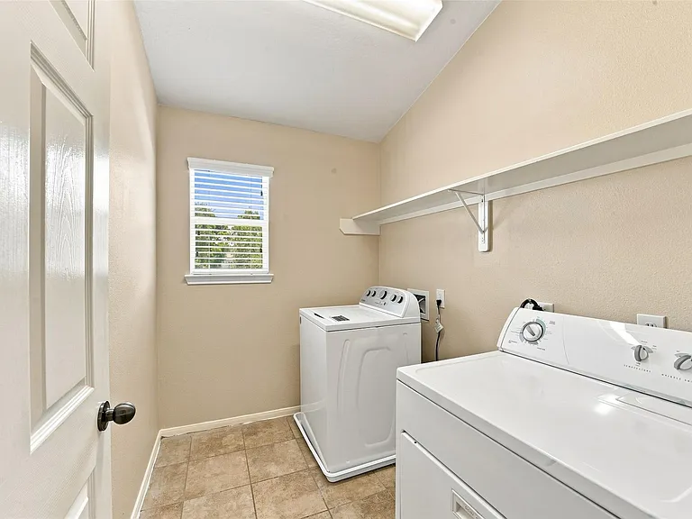 16726 Vivian Point Ln — Photo 34