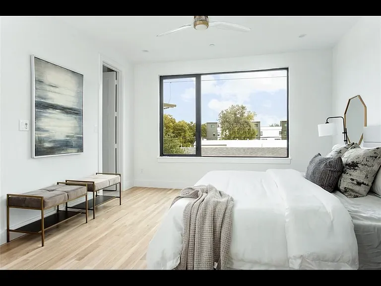 2633 Reagan St #203 — Photo 15