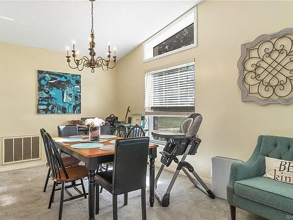 5th image of 2761 W Elgin Pl