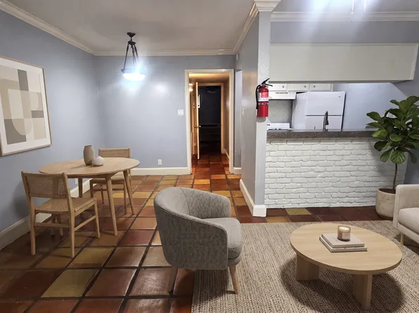4414 Yupon St APT 5, Houston, TX 77006