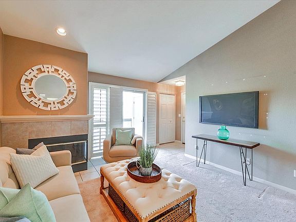 5th image of 844 Bucks Lake Ct