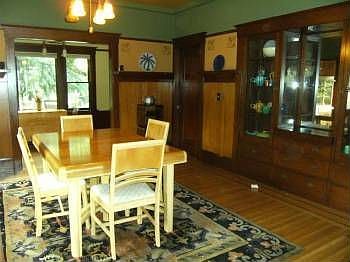 Dining Room w/Built-Ins