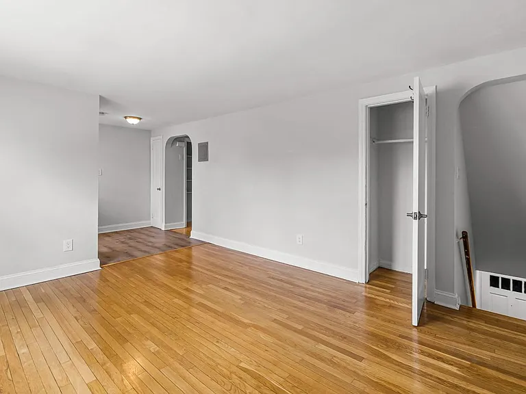 Shore Garden Apartments — Photo 6