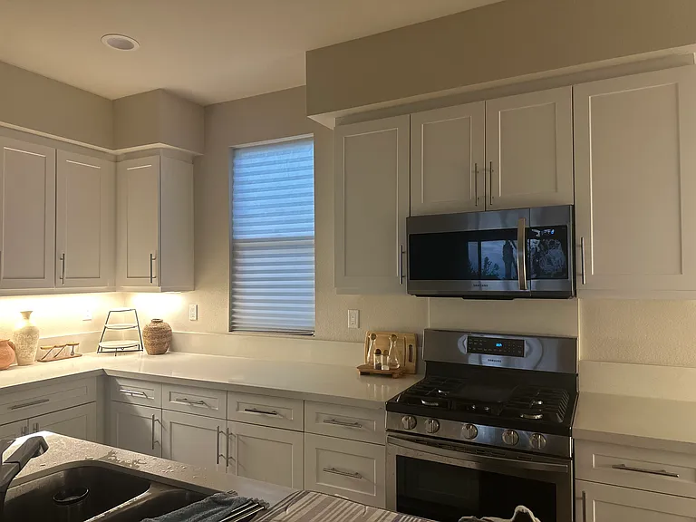 712 Highline Way — Photo 4