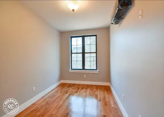 Rented by Greenrock Management | media 22