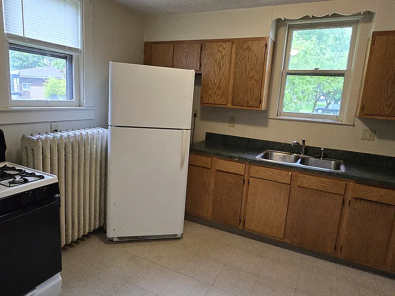 217 Wales Rd NE #A — Photo 3
