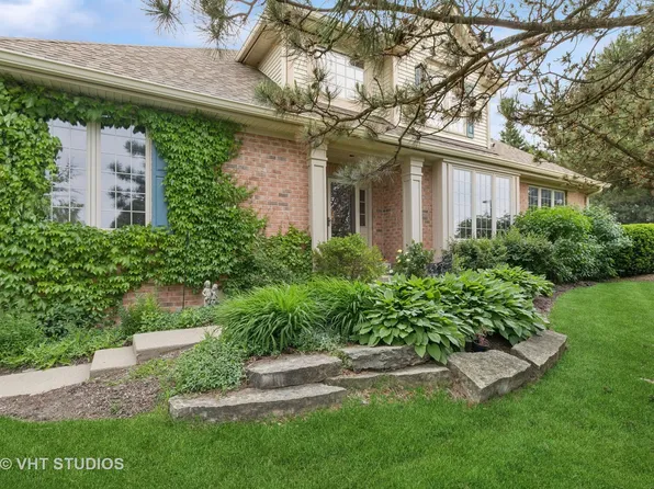 1793 Brush Hill Ln, Glenview, IL 60025