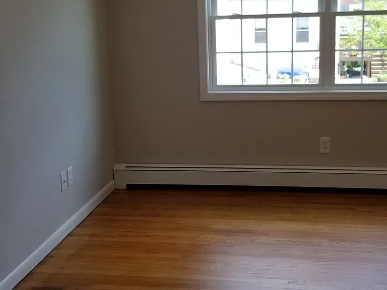 5 Warwick St #4 — Photo 8