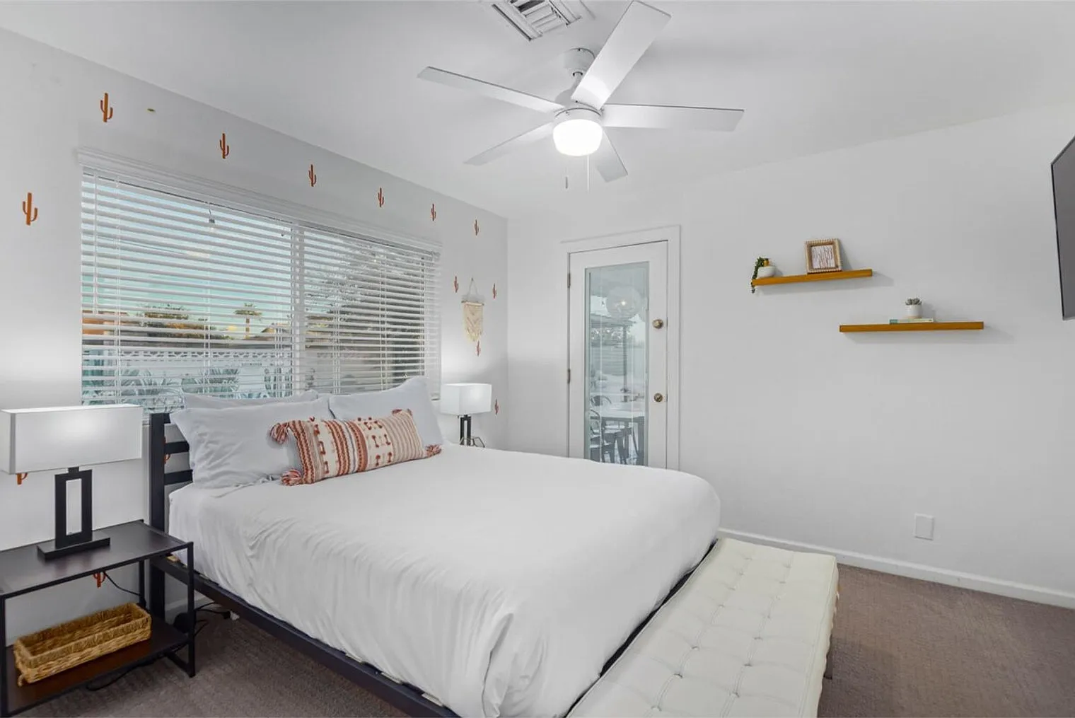 4 bed, 3.0 bath, 1593 sqft, $4,855 — Photo 4