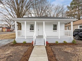 305 Pleasant St, Suffolk, VA 23434