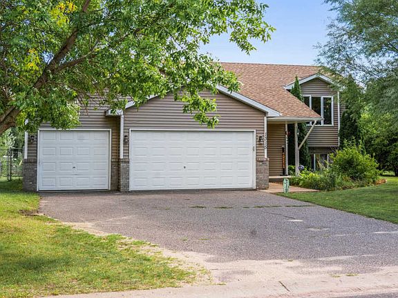 2nd image of 1315 Honeysuckle Ln SE