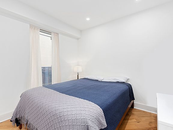 4th image of 571 Lafayette Ave #2B